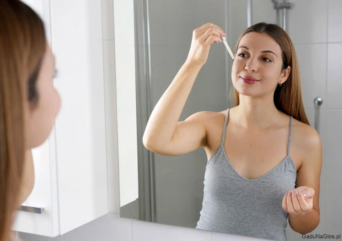 Serum z witaminą C na przebarwienia, czyli skuteczne rozwiązanie na wiele defektów skóry. Nie wstydź się swojej skóry!